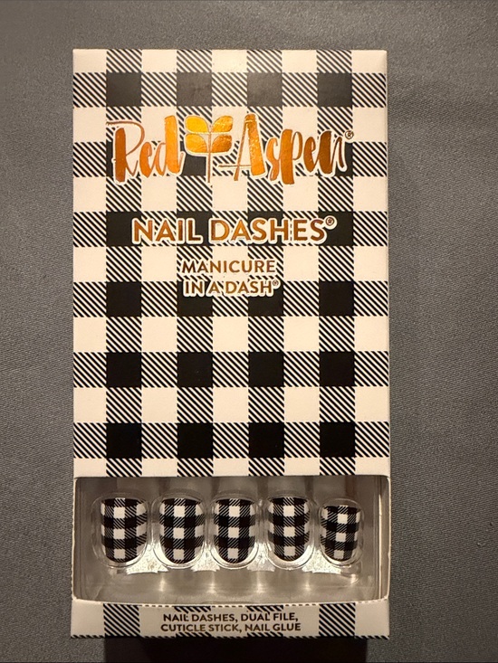 Red Aspen Accessories - NEW Red Aspen Black & White Plaid Nail Dashes - Jeanne’s Gingham